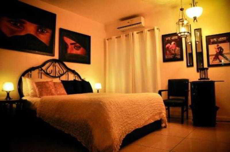 Casa Amapola Manila Bed & Breakfast Taguig Exterior photo
